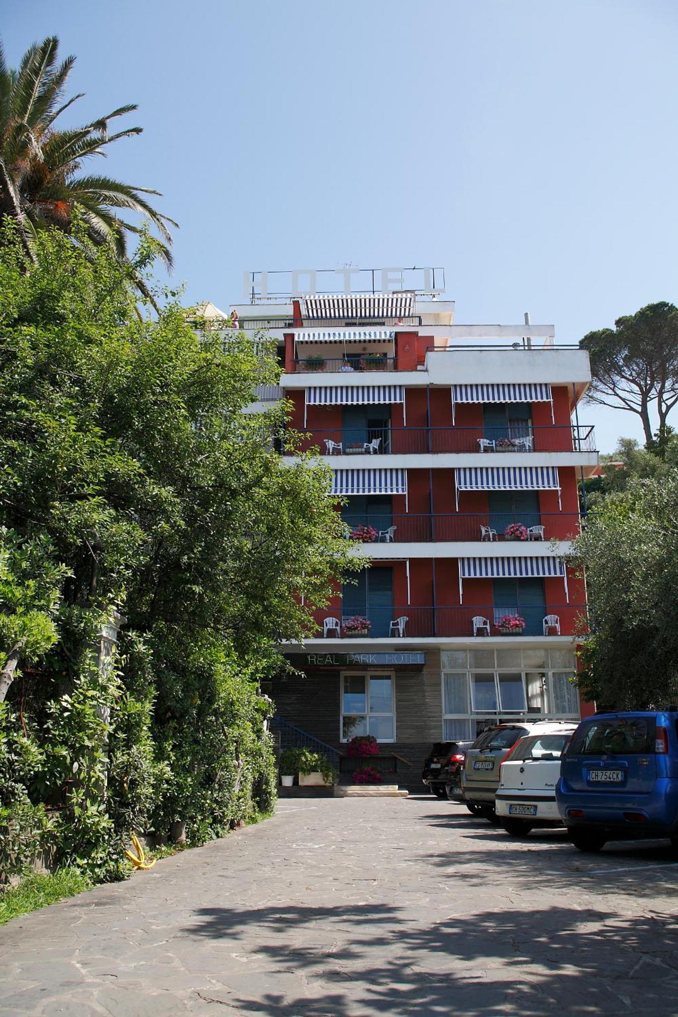 Real Park Hotel Cavi di Lavagna Kültér fotó